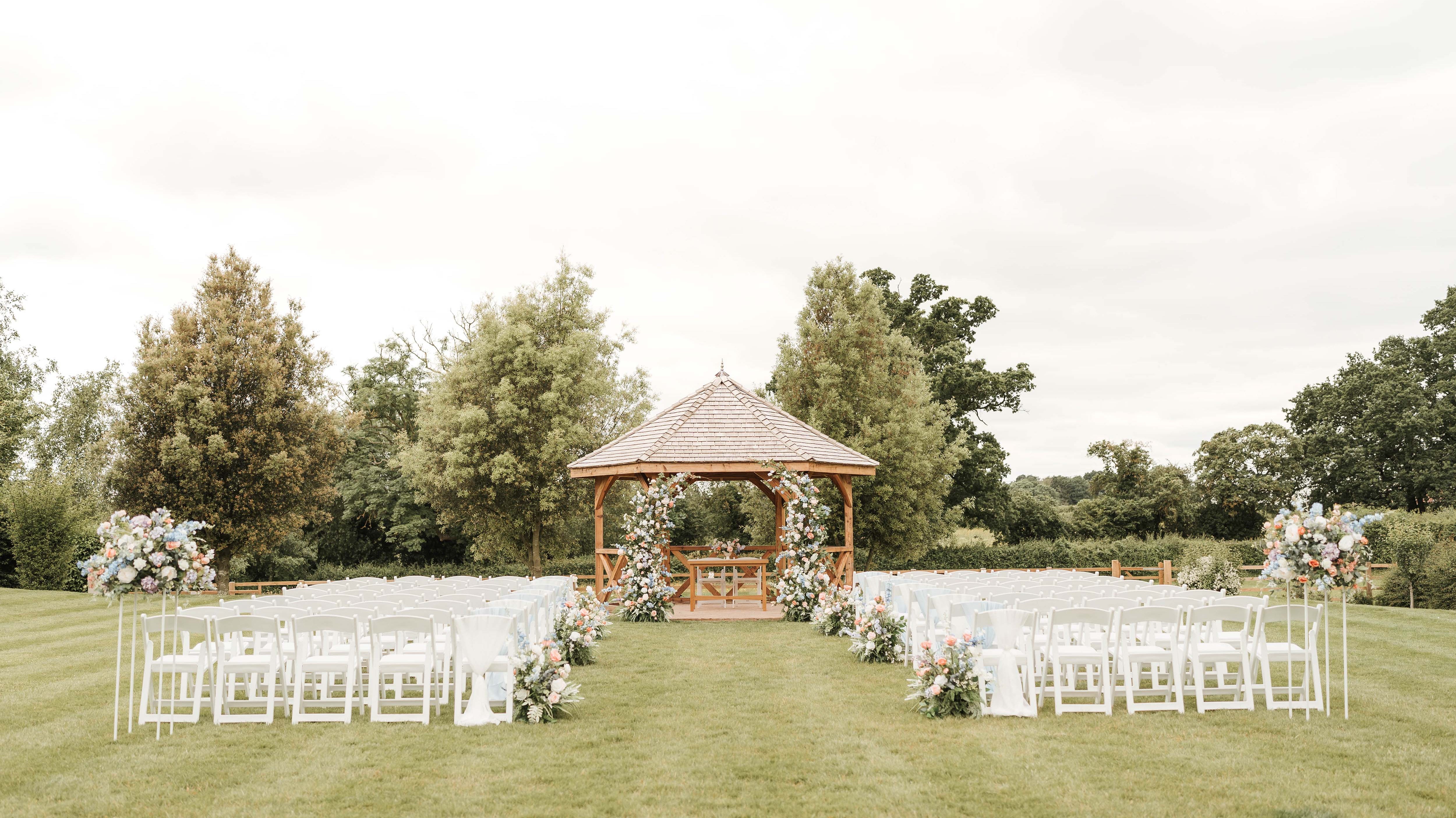 Manor Hill House Styled Shoot - A regency "Bridgerton-inspired" Wedding